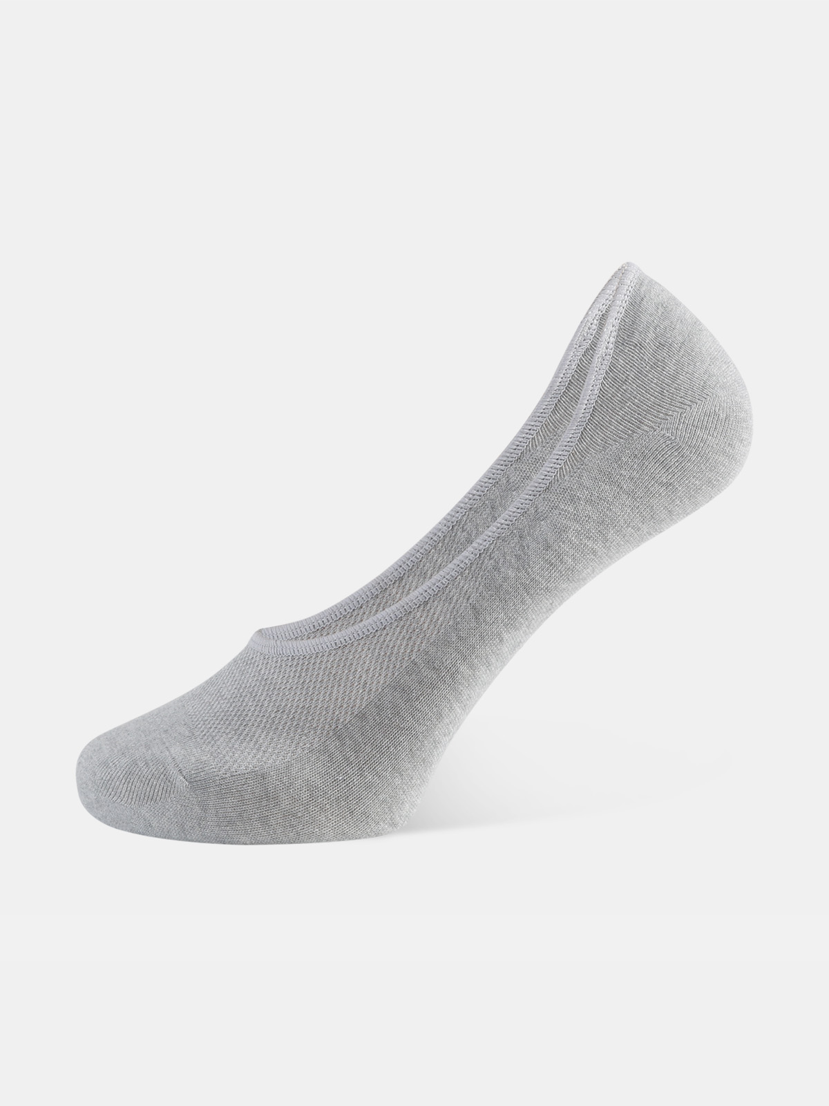 Smooth toe seam detail on grey no show socks