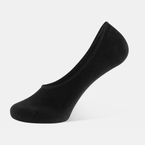 cw09-black-2 Smooth toe seam close-up on black dress socks