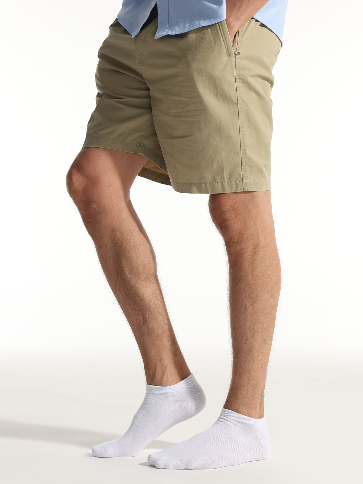 pk05-men-white-2 Close-up of soft bamboo knit texture on white ankle socks